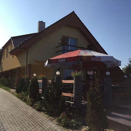 Hotel Zlota Rybka Lubniewice Exterior foto